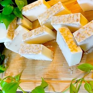 Oatmeal Lavender Goat’s Milk Bar Soap